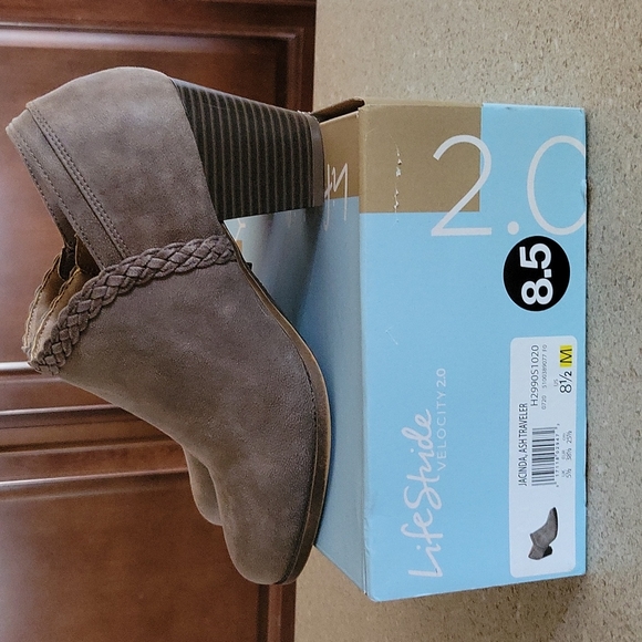 Life Stride Shoes - Gray ankle boots